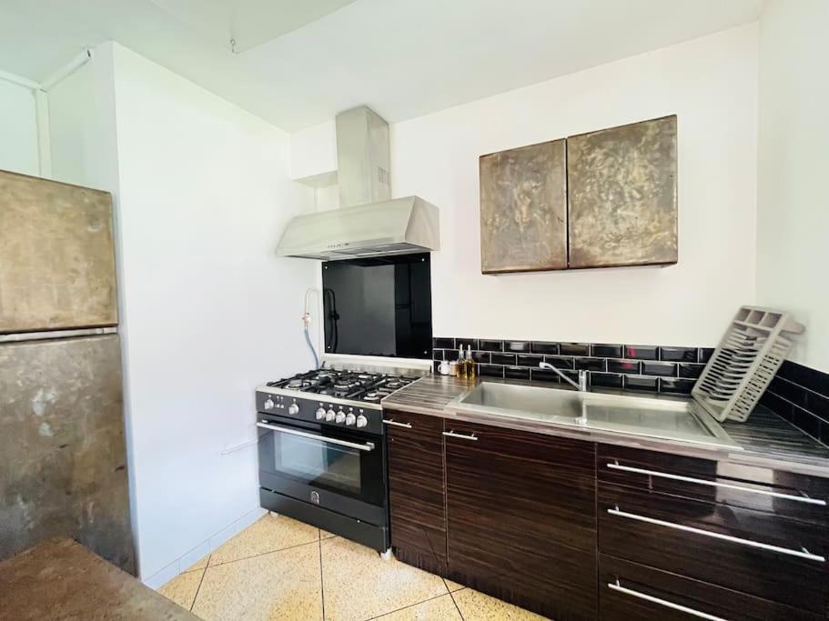 Apartamento Superbe T3 Au Pieds De Notre Dame De La Garde Marsella Exterior foto
