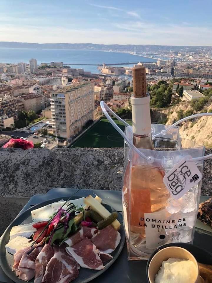 Apartamento Superbe T3 Au Pieds De Notre Dame De La Garde Marsella Exterior foto